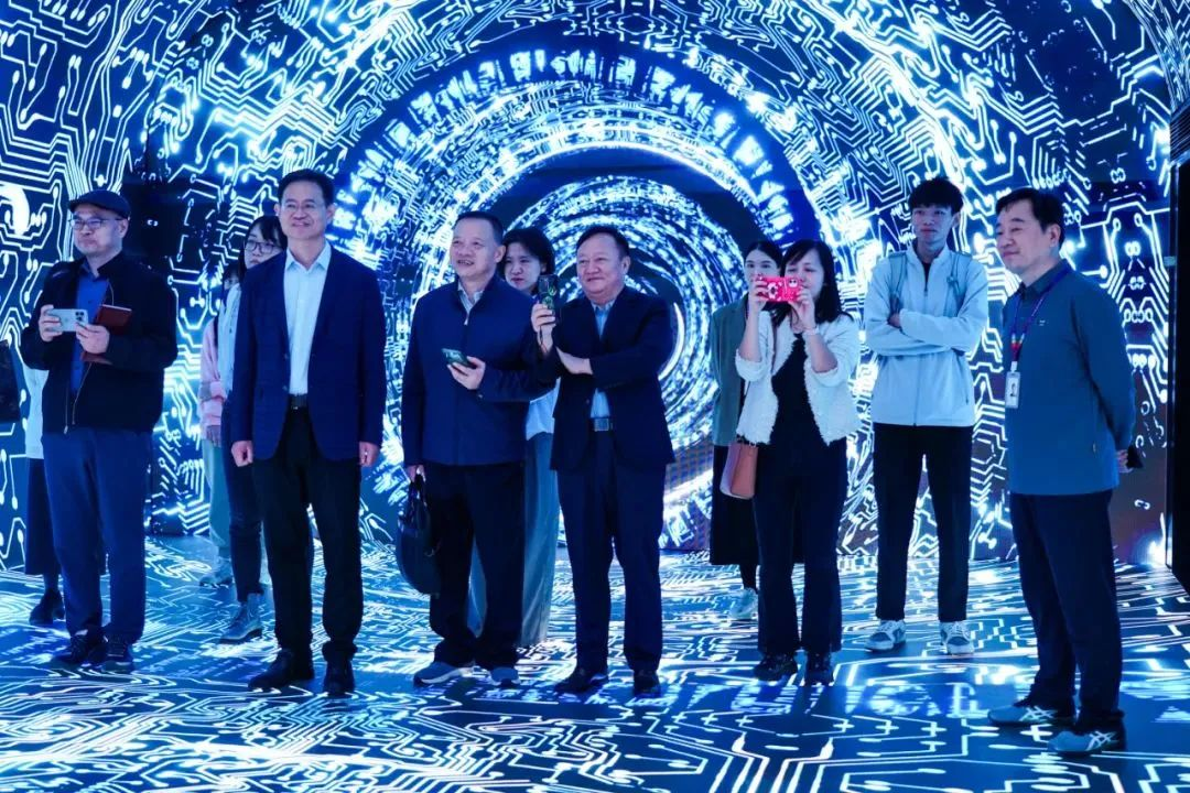 2024120602 国家广电总局发展研究中心一行赴amjs澳金沙门励丰文化调研指导